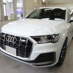 ガラスコーティング　愛知県一宮市より　Audi  Q7 　新車　入庫です。