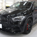 ガラスコーティング　名古屋市中区より　ベンツ  GLA45S　入庫です。