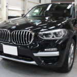 ガラスコーティング 名古屋市東区より BMW X3 入庫です。