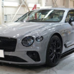 ベントレー コンチネンタルGT ボディ全体の傷取りでご入庫。その原因は…。