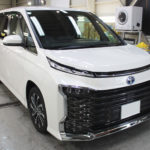 ガラスコーティング　名古屋市東区より　トヨタ　ヴォクシー　入庫です。