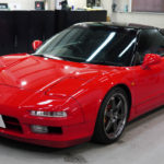 ホンダ NSX 国産ピュアスポーツカーが、職人の手で新車以上の艶と輝きに甦る。